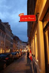 Sie finden uns jetzt noch schneller durch die neuen Mit lille Danmark Ladenschilder