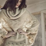 Gestrickte warme Wunterpullover mit romantischem Muster gibt es natürlich in der Winterkollektion 2012 von Noa-Noa.