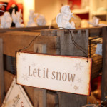 Schild "Let it snow" von Ib Laursen und Engel von Chic Antique